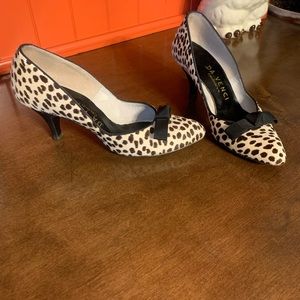 Vintage Da Venci Exclusive Cheetah Print Heels